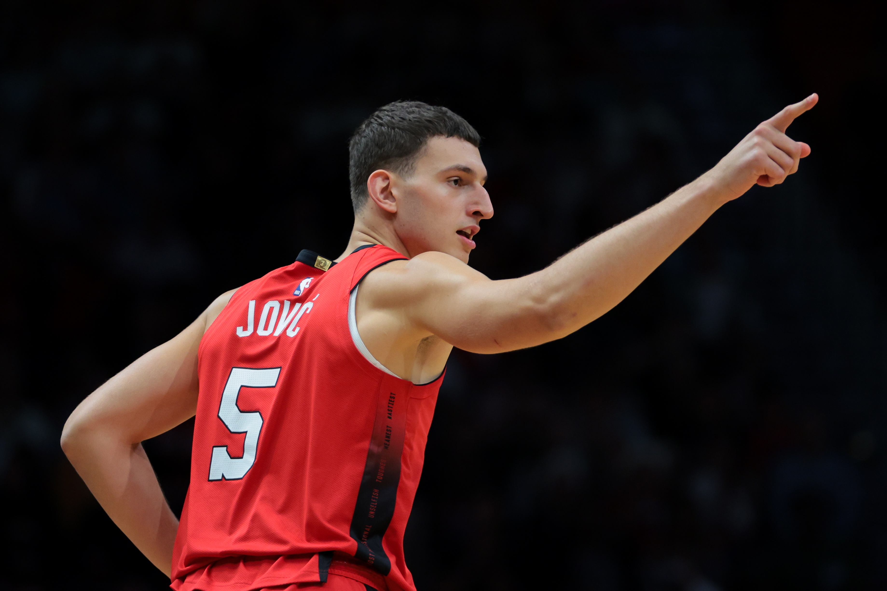 约维奇自述热火训练遭尤尔特塞文压制 坦言对NBA适应性产生疑虑